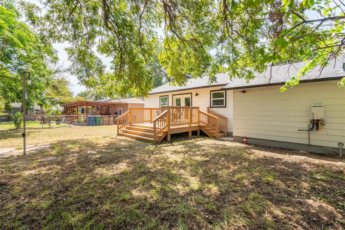 Photo of 7409 Grover Ave