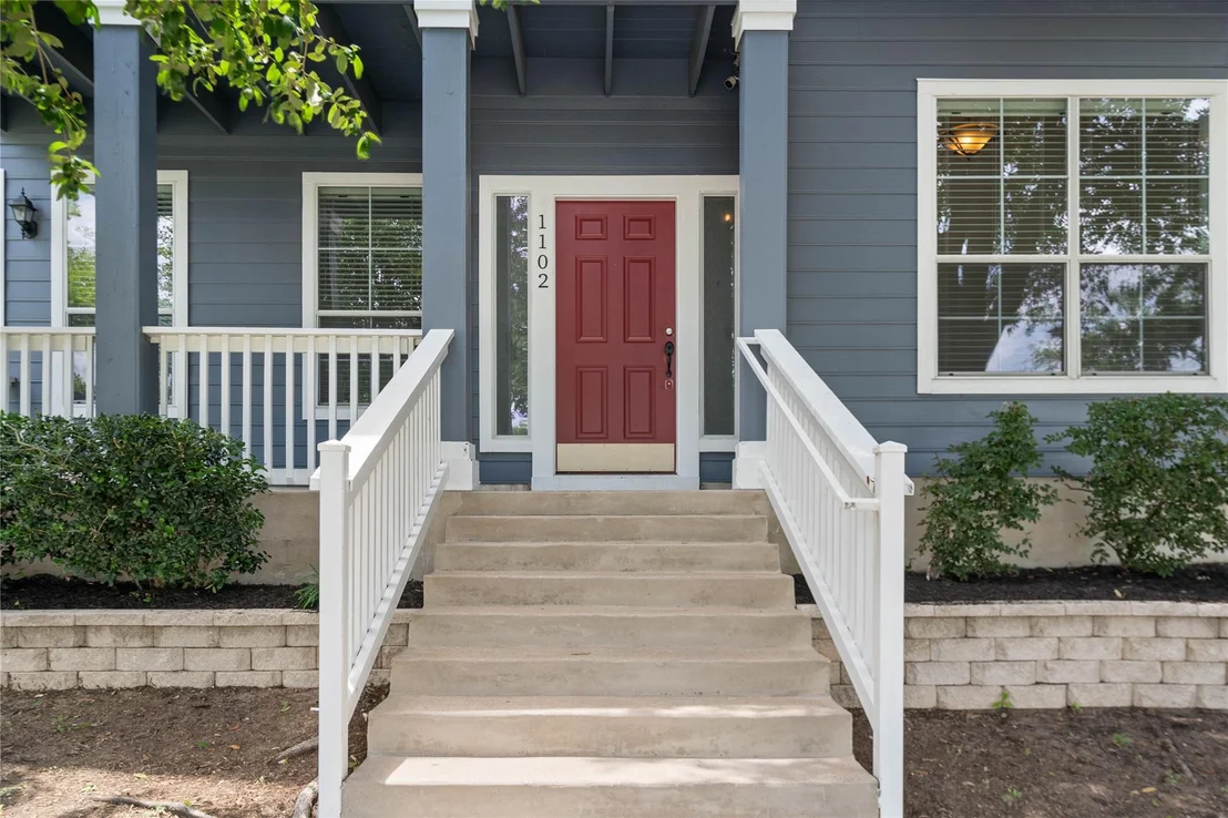 Photo of 1102 Peyton PL