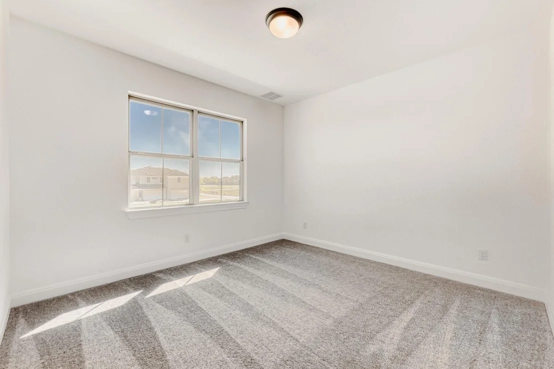 Photo of 175 International ST