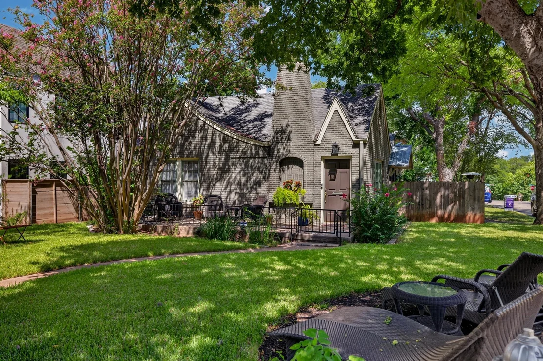 Photo of 4214 Sinclair Ave