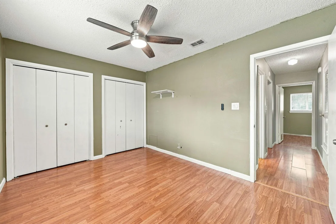 Photo of 7004 Whispering Oaks DR
