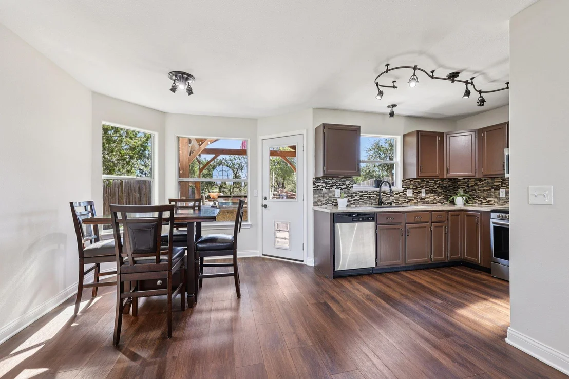 Photo of 840 Scenic CIR