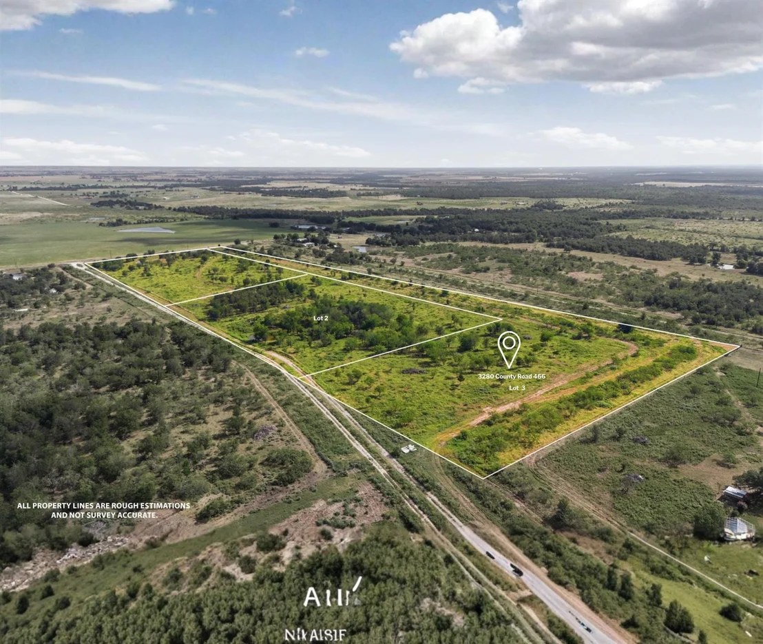 Photo of 3280 County Road 466 RD