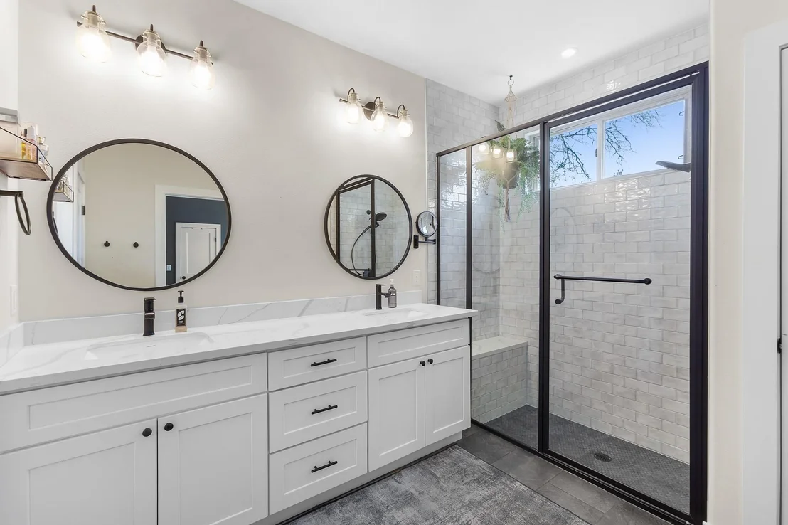Photo of 303 W Browning ST