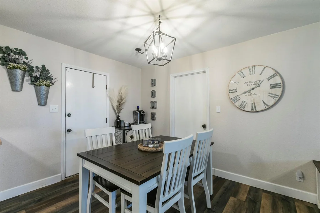 Photo of 1104 Renee SPUR