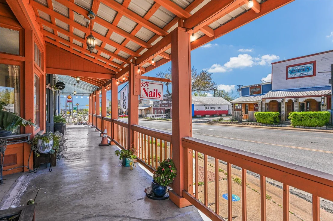 Photo of 405 Geyser Ave