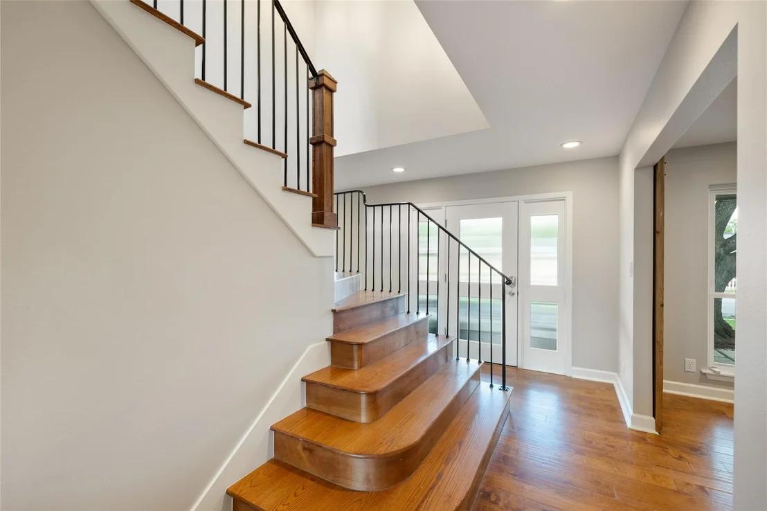 Photo of 6812 Pioneer PL