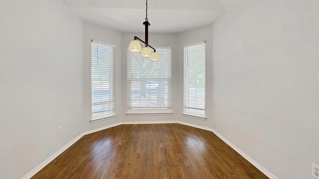 Photo of 9000 Anna ST