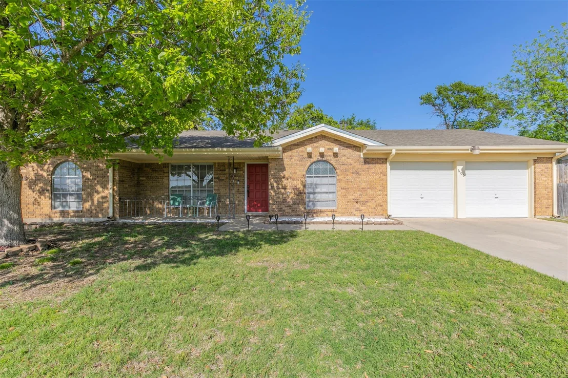 Photo of 605 Manning DR