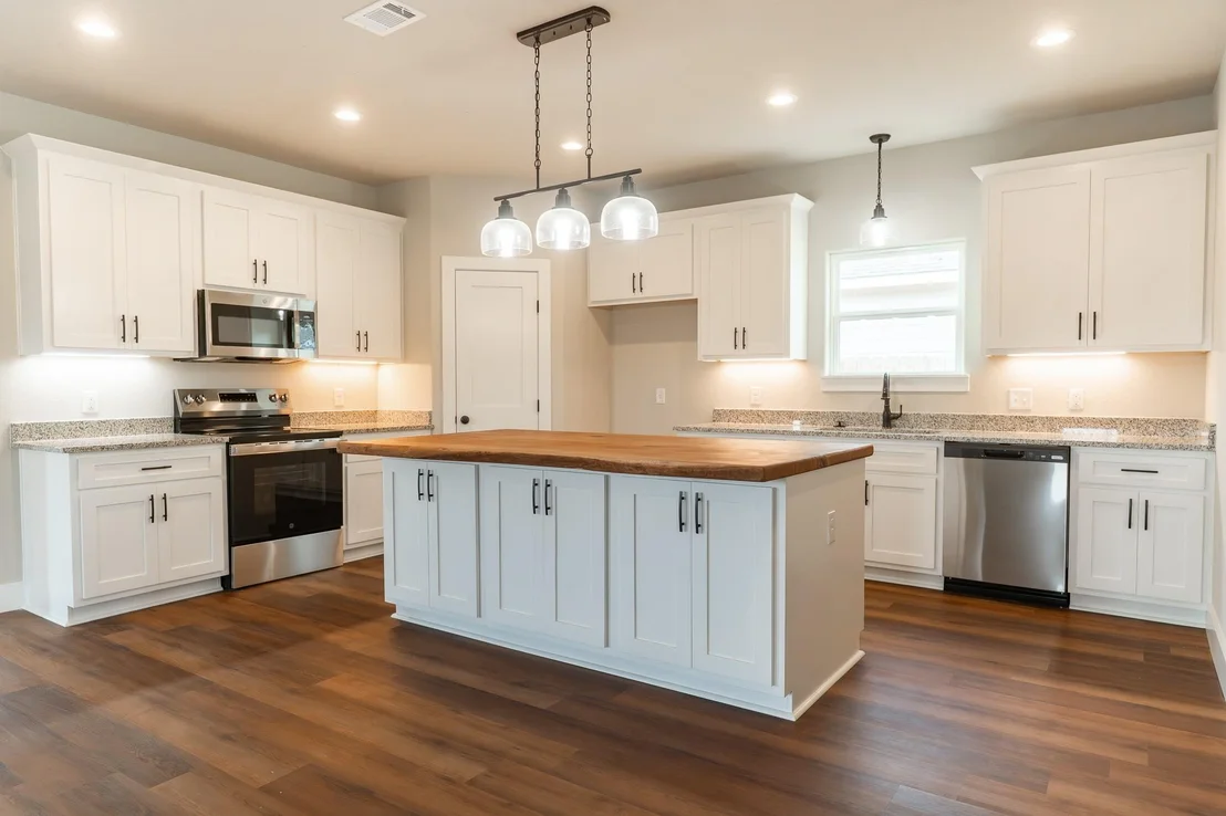 Photo of 305 String Prairie WAY