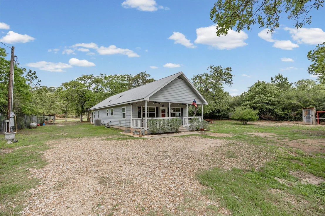 Photo of 198 W Kelley RD
