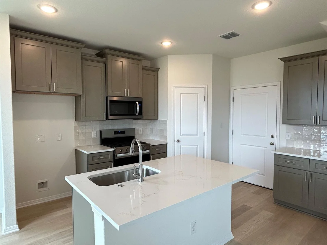 Photo of 413 Young ST