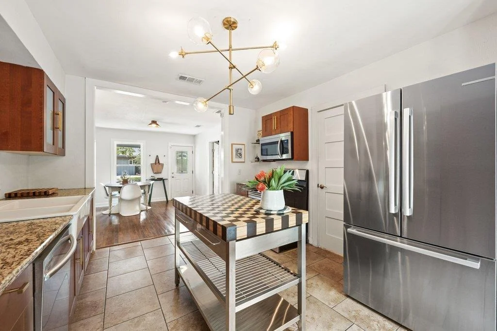 Photo of 403 W 55th ST