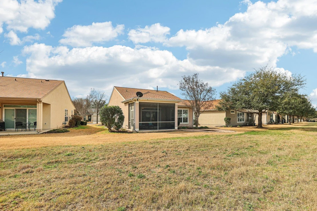 Photo of 323 Crockett LOOP