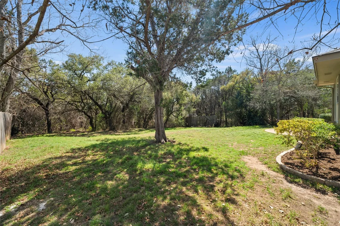 Photo of 5709 Hudson Bend RD