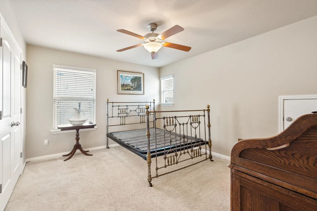 Photo of 2037 Herzog BLVD