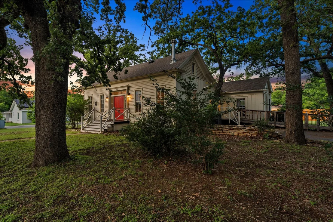 Photo of 409 N Main ST