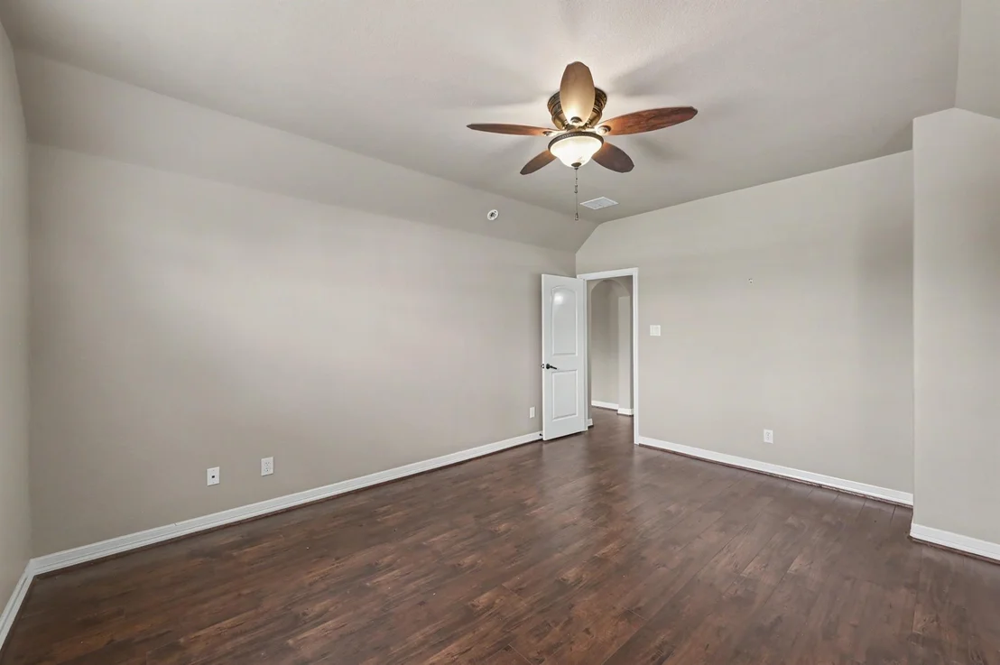 Photo of 19089 Grandview PT