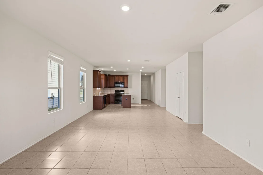 Photo of 308 Bedford Falls LN