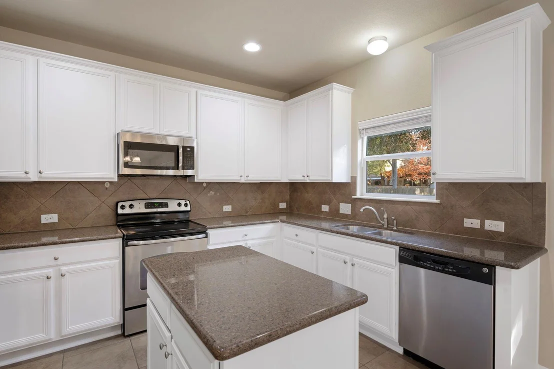 Photo of 512 Glacial Stream LN