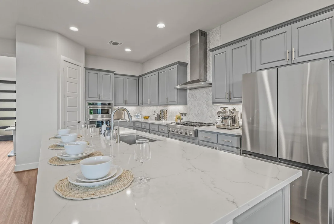 Photo of 605 Gunison DR