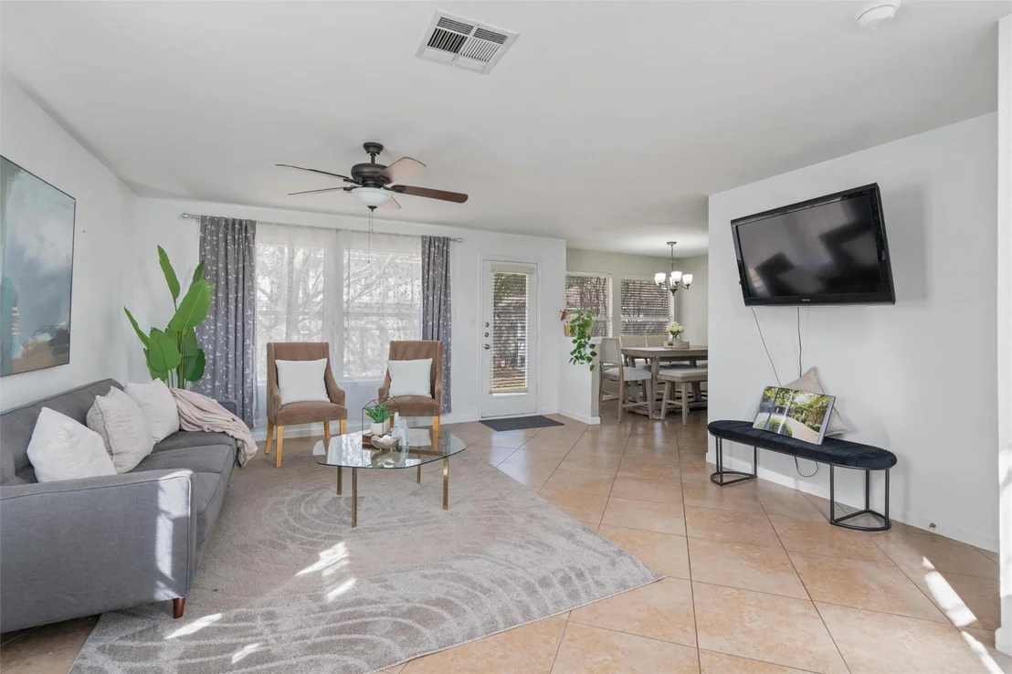 Photo of 1002 Pathfinder WAY