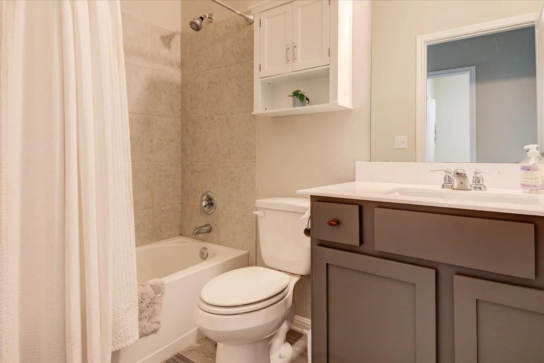 Photo of 10312 Bankhead DR