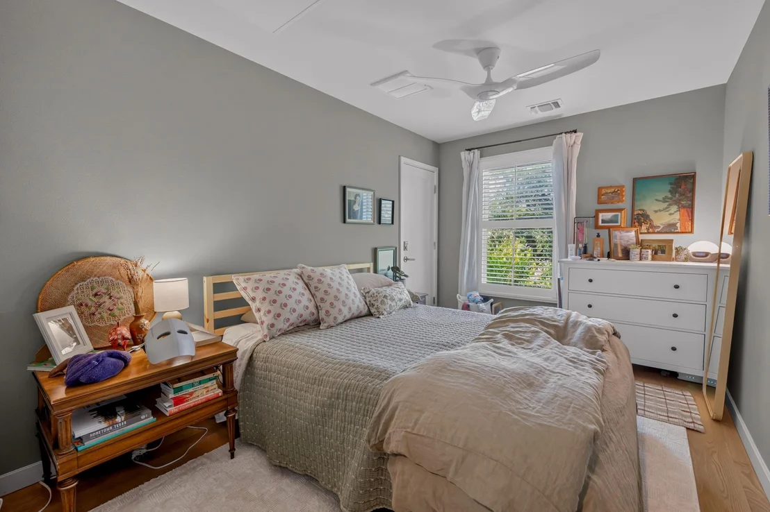 Photo of 4214 Sinclair Ave
