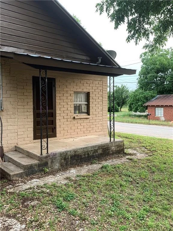 Photo of 530 Bryan Ave