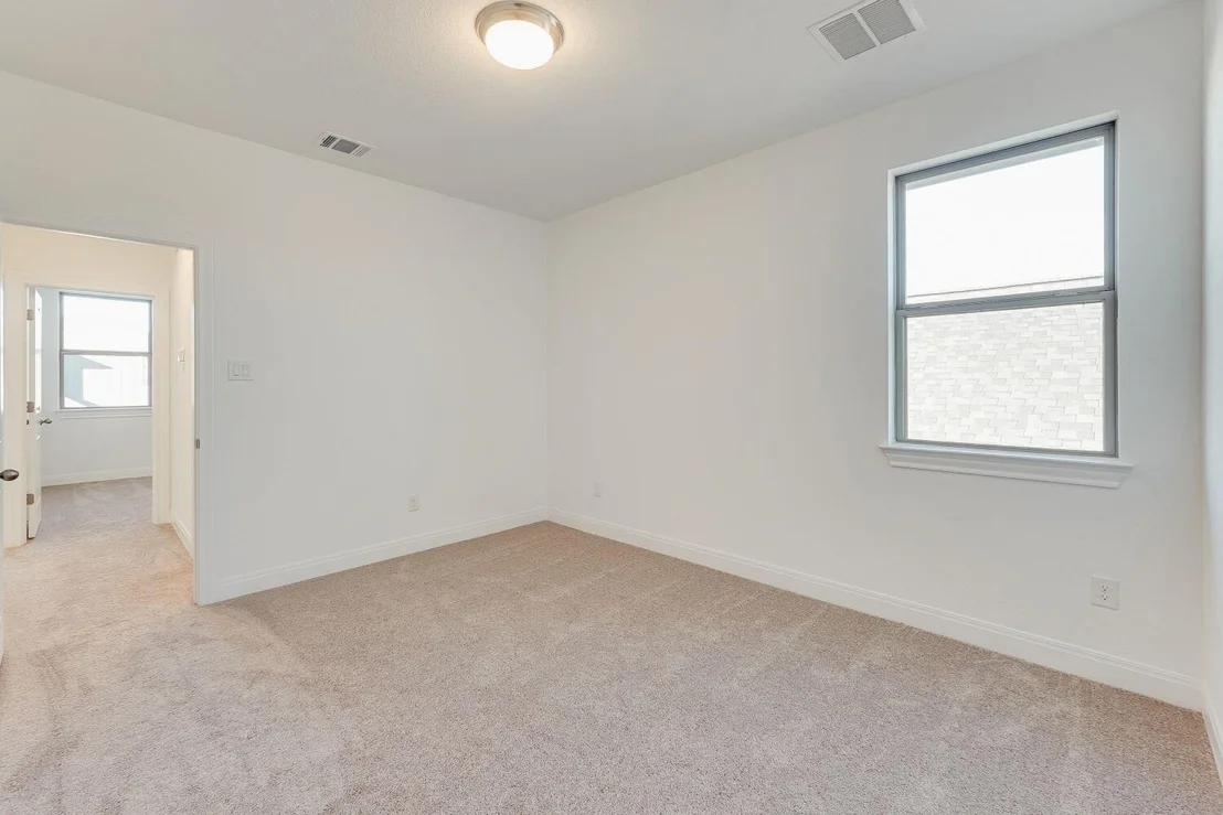 Photo of 424 Burlington DR