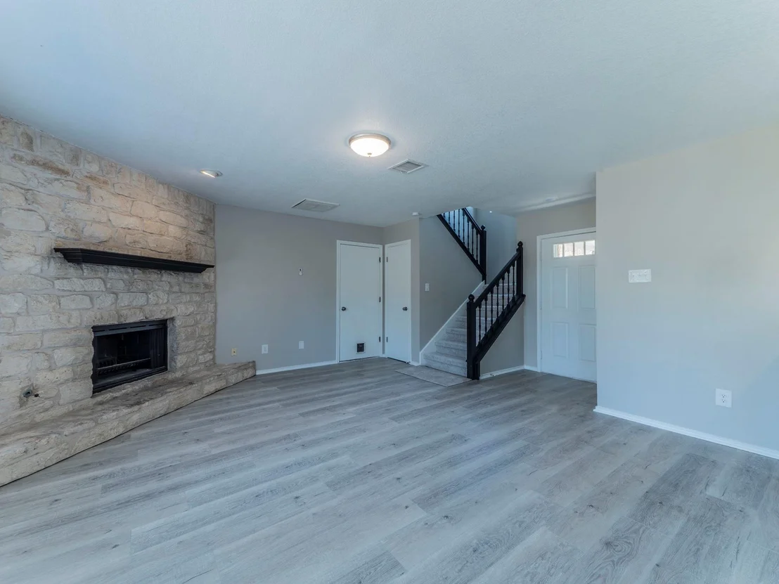 Photo of 1807 Parkwood DR