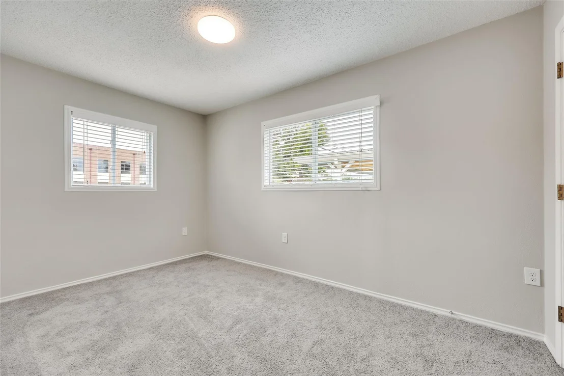 Photo of 1105 Farm ST
