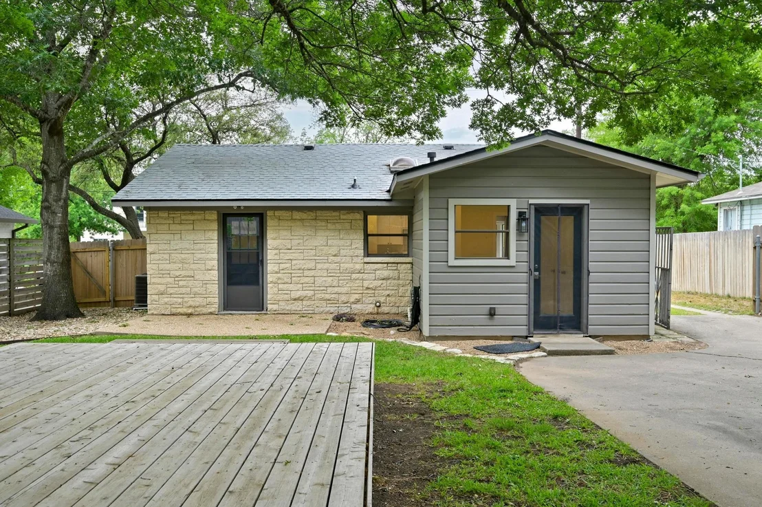 Photo of 7313 Grover Ave
