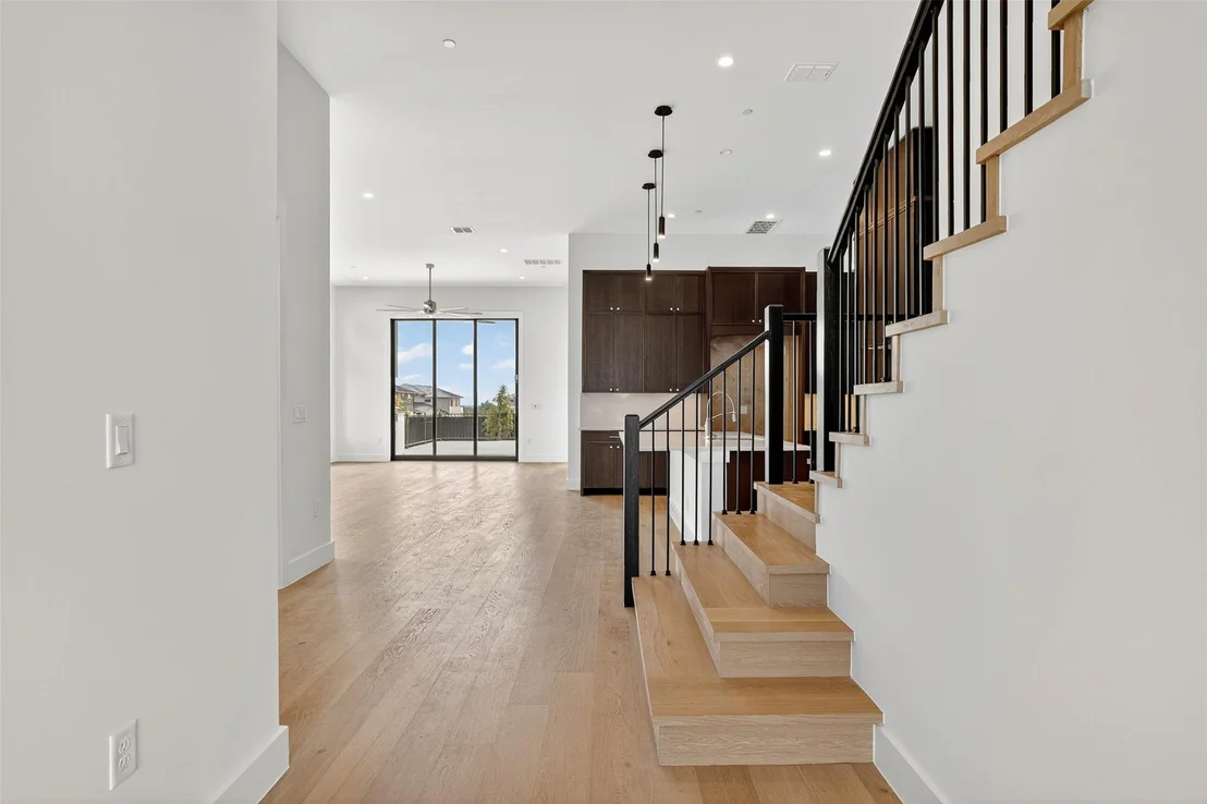 Photo of 10105 Milky Way DR