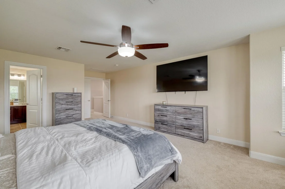 Photo of 141 Clematis CT