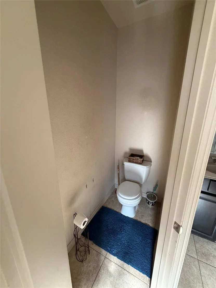 Photo of 2328 Ambling TRL
