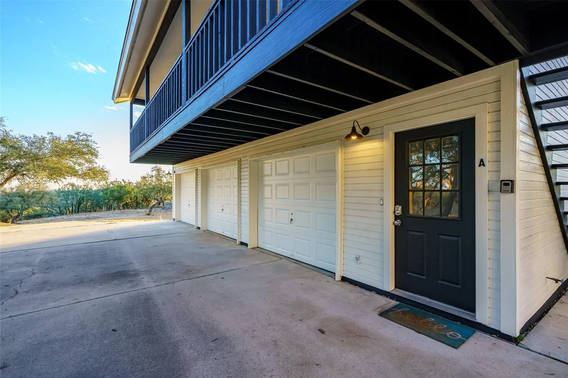Photo of 20811 Hamilton Pool RD