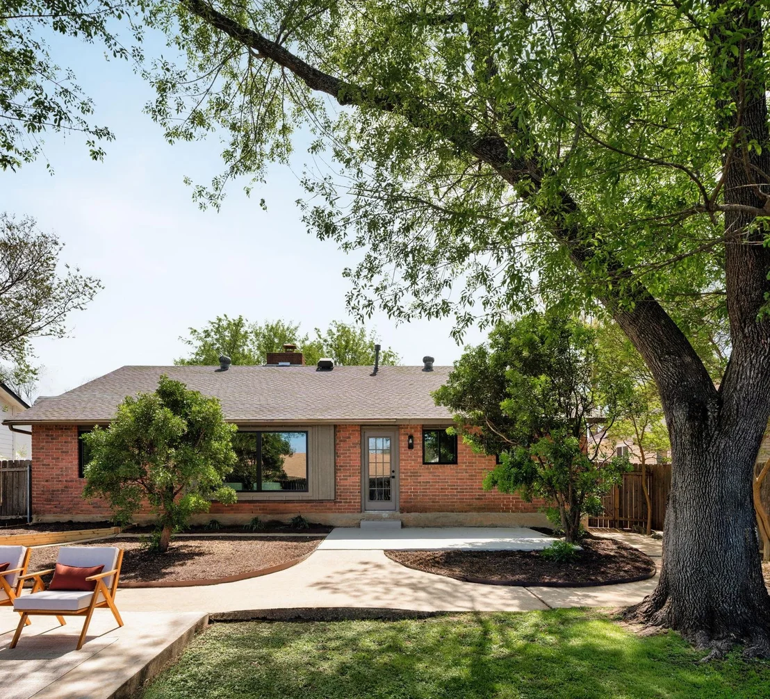 Photo of 7602 Whispering Oaks DR