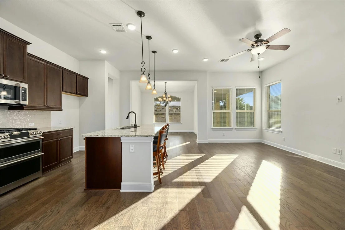 Photo of 5253 Lusso TRL