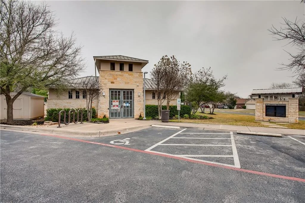 Photo of 2405 Jesse Owens DR