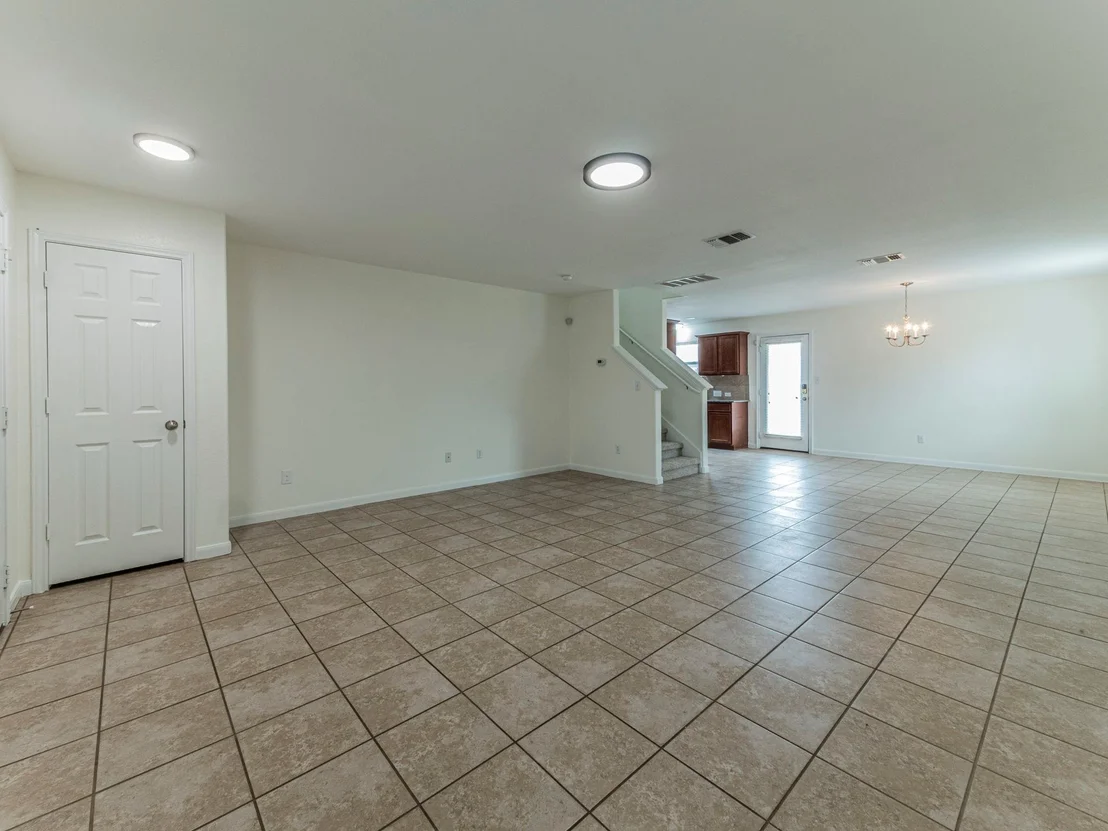 Photo of 317 Ames CV