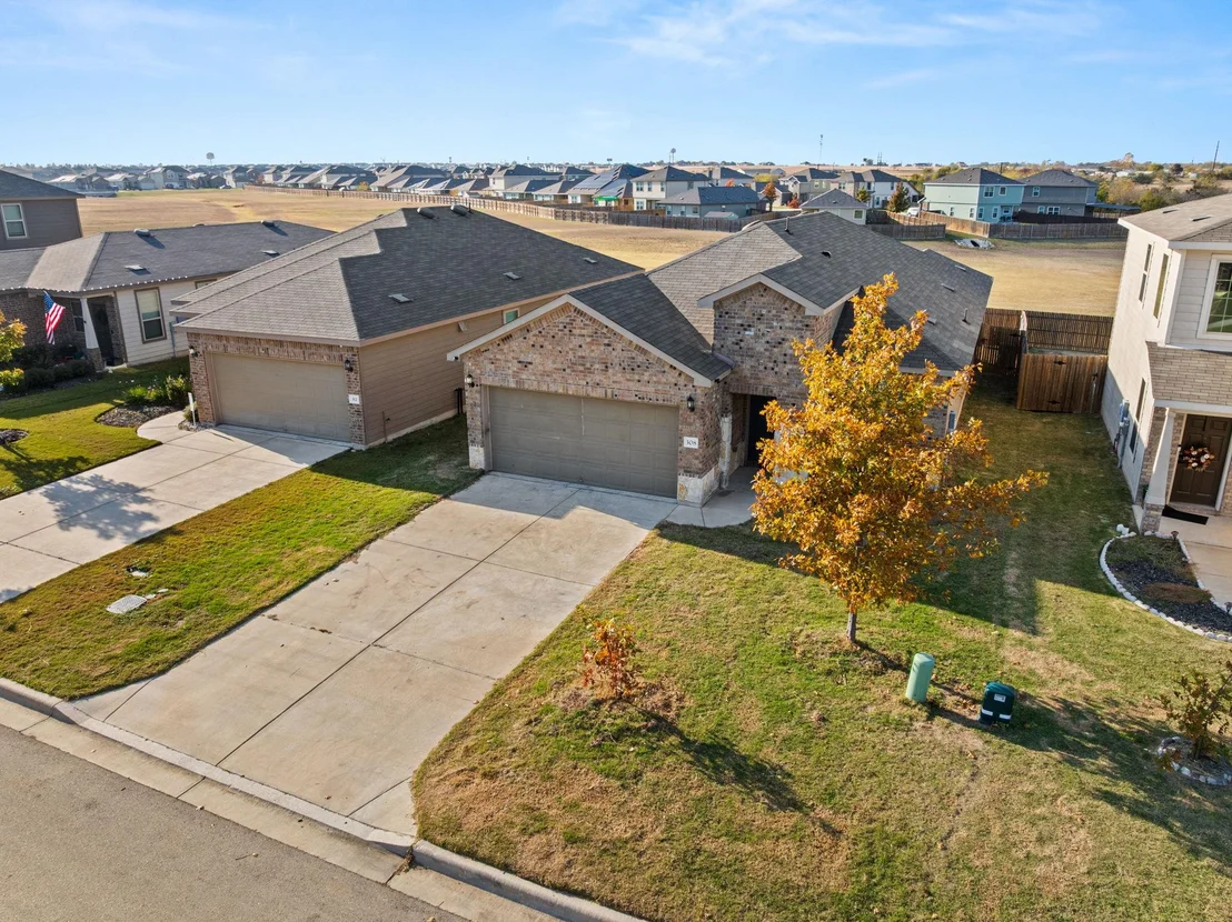 Photo of 308 Bedford Falls LN