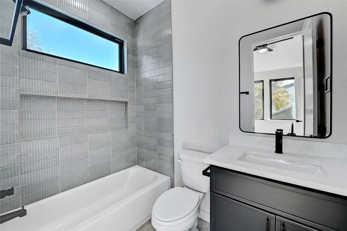 Photo of Unit 2 at 2717 Lyons RD