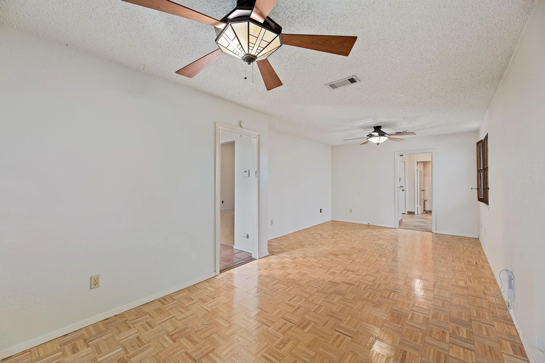 Photo of 8022 Scotland Yard