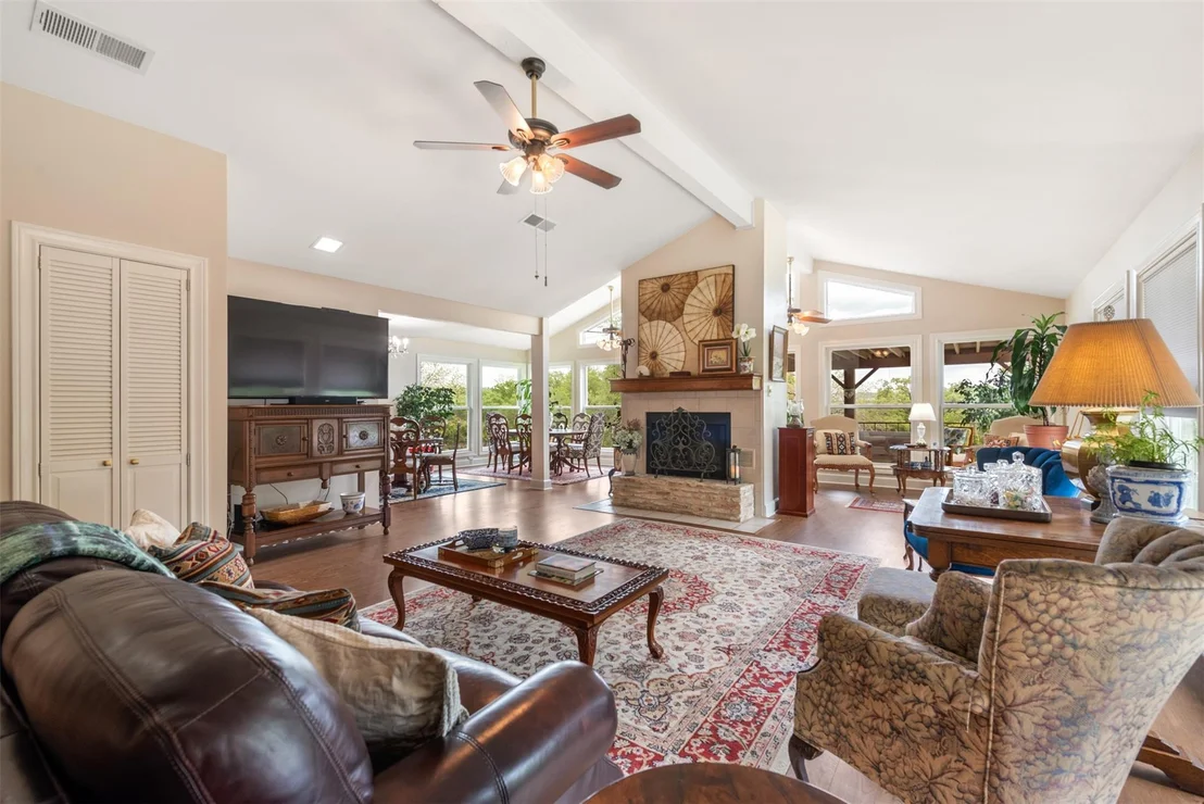 Photo of 5504 Lands End ST