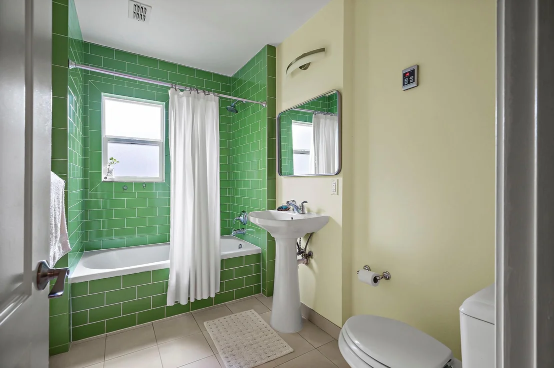Photo of 1516 Madison Ave
