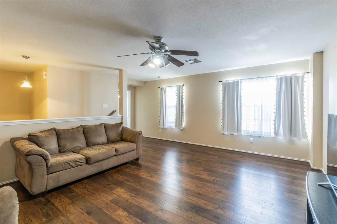 Photo of 102 Remington DR