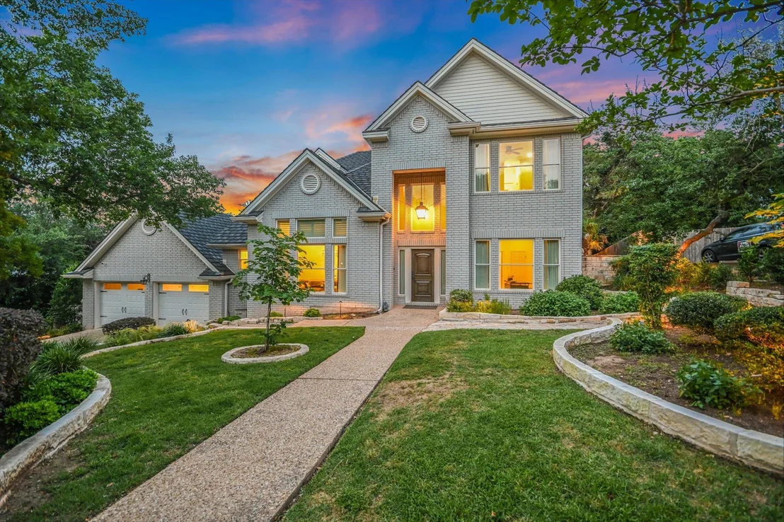 Photo of 1703 Brookhaven DR
