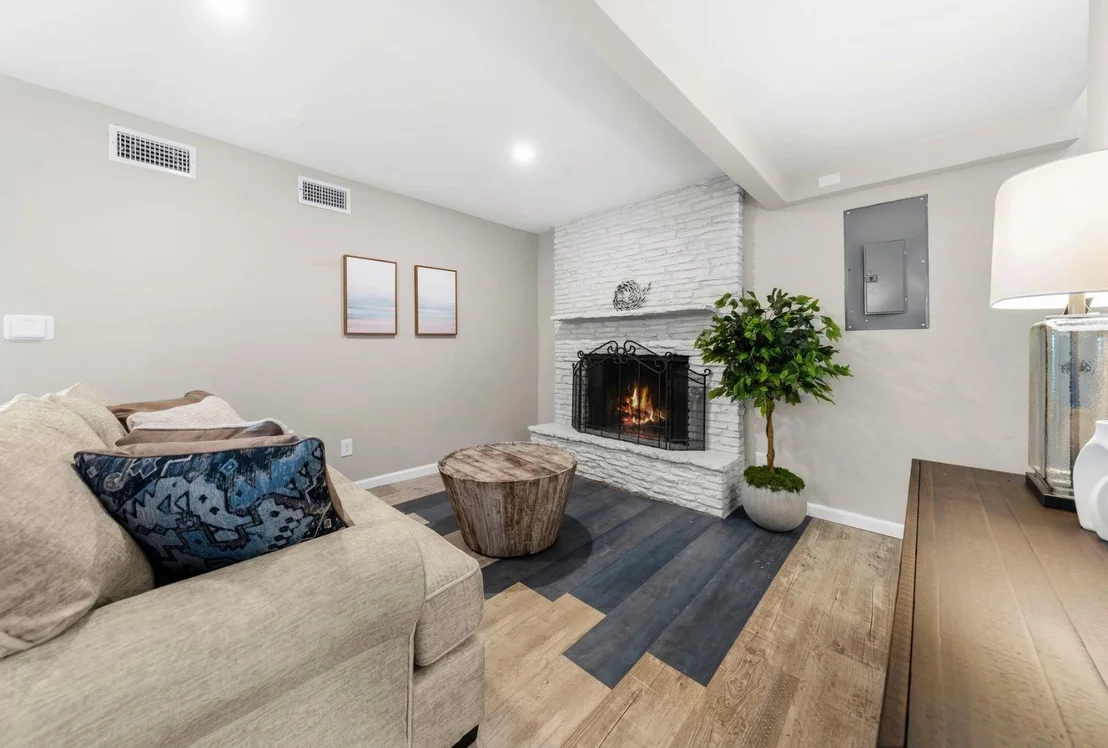 Photo of 8124 Joy RD