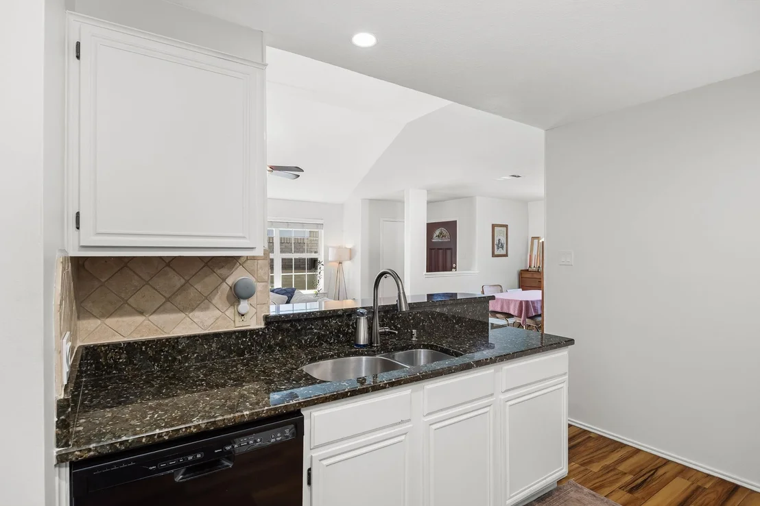 Photo of 1112 Faircrest DR